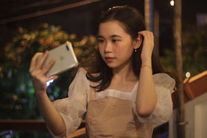 Meet your Posher, Khánh ngọc